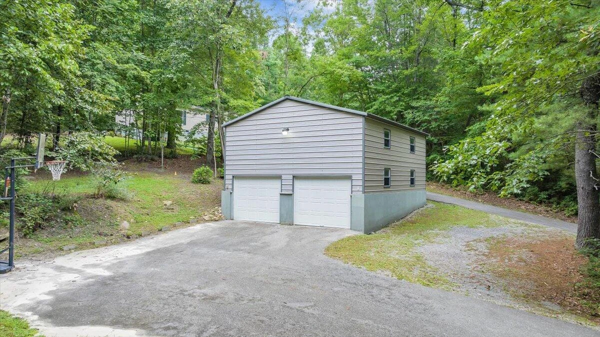 6733 Bradshaw RD - Photo 5