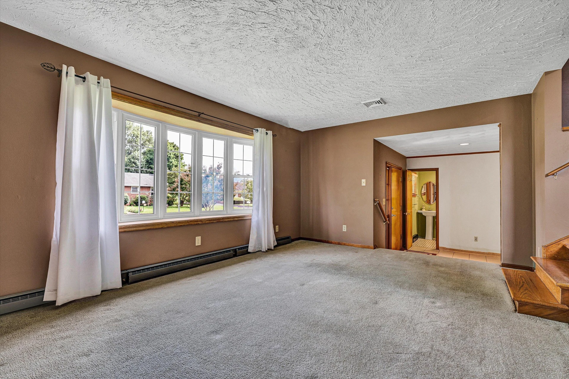 1403 Azalea ST - Photo 10