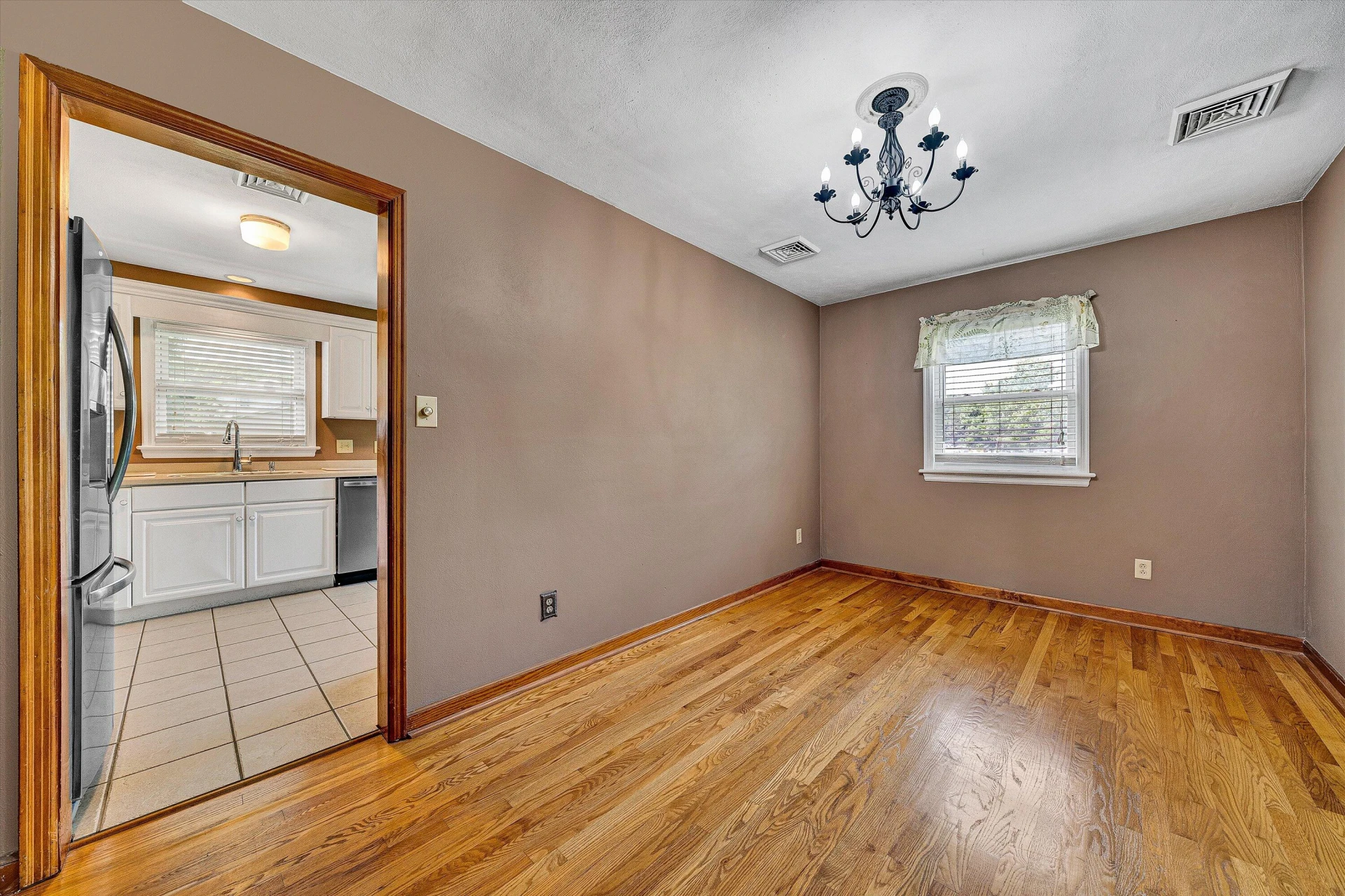 1403 Azalea ST - Photo 12