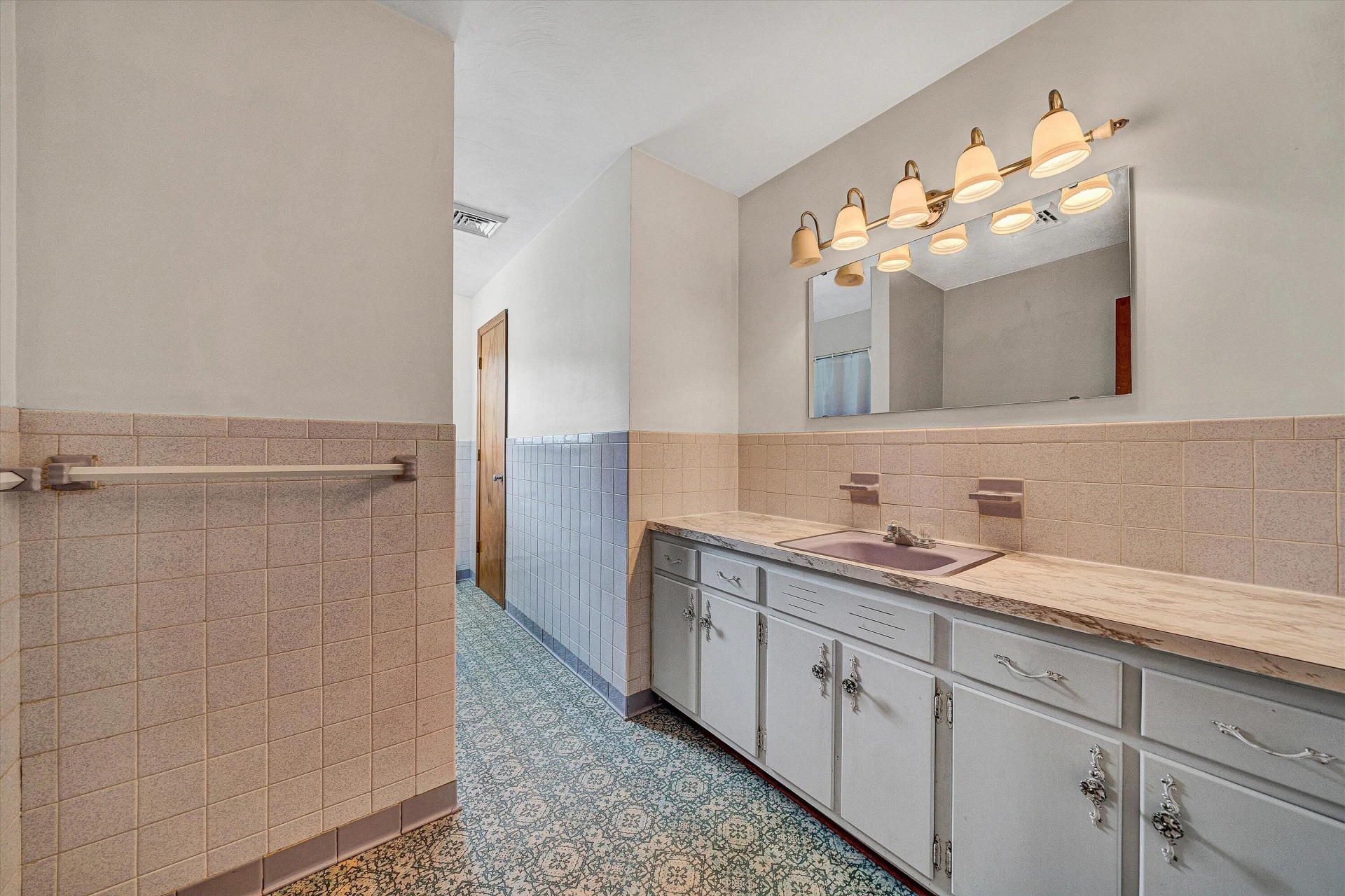 1403 Azalea ST - Photo 18
