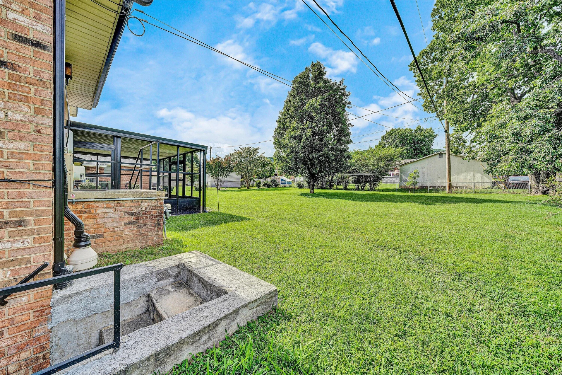 1403 Azalea ST - Photo 34