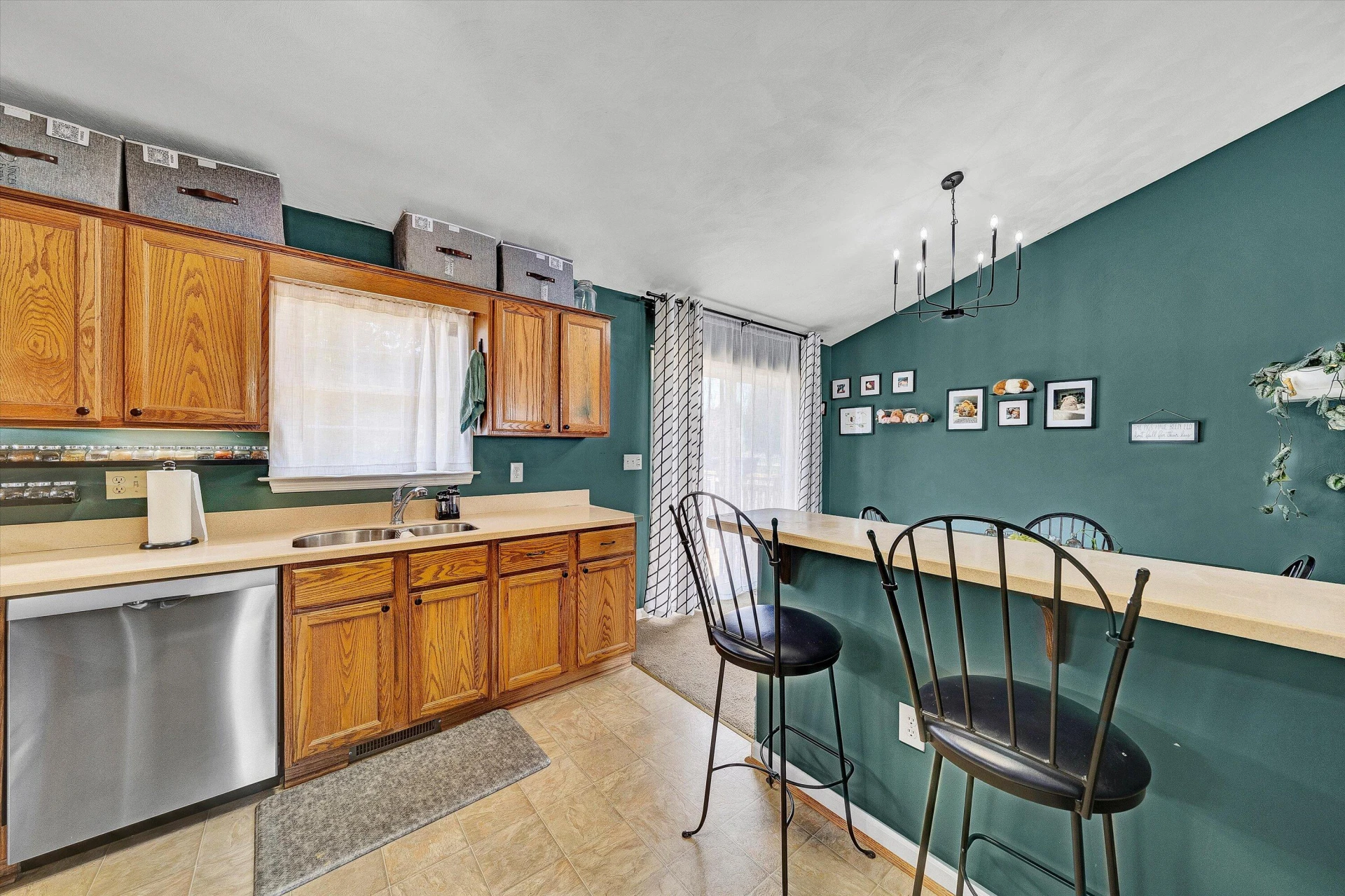 916 Slusser LN - Photo 12