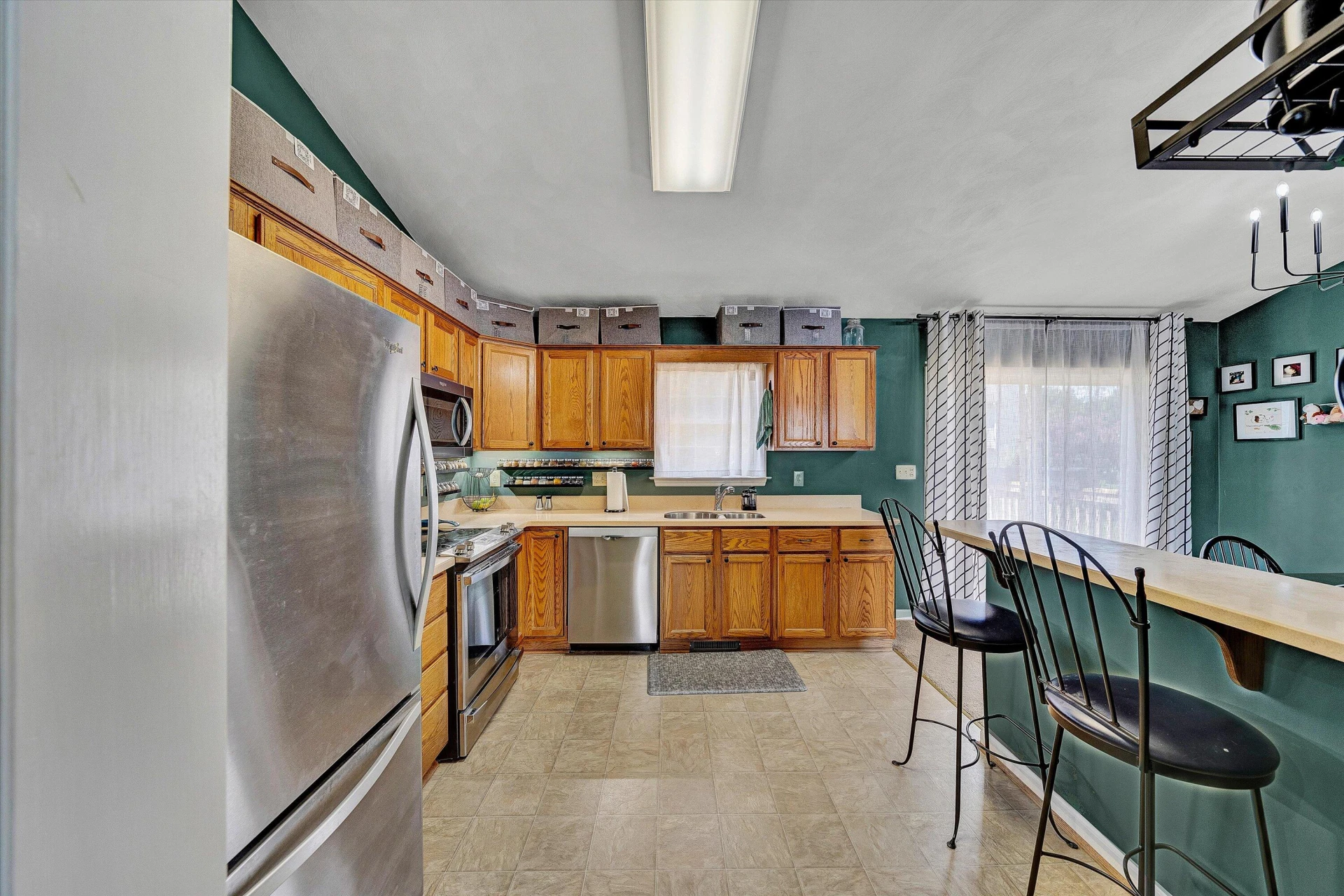 916 Slusser LN - Photo 13