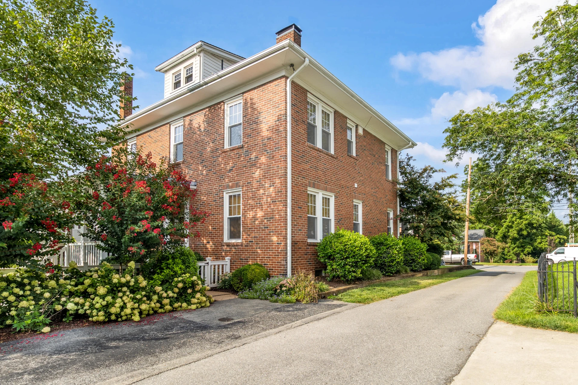 301 N Broad ST - Photo 11