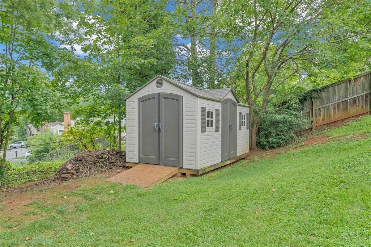 4216 Whitehall CIR - Photo 39