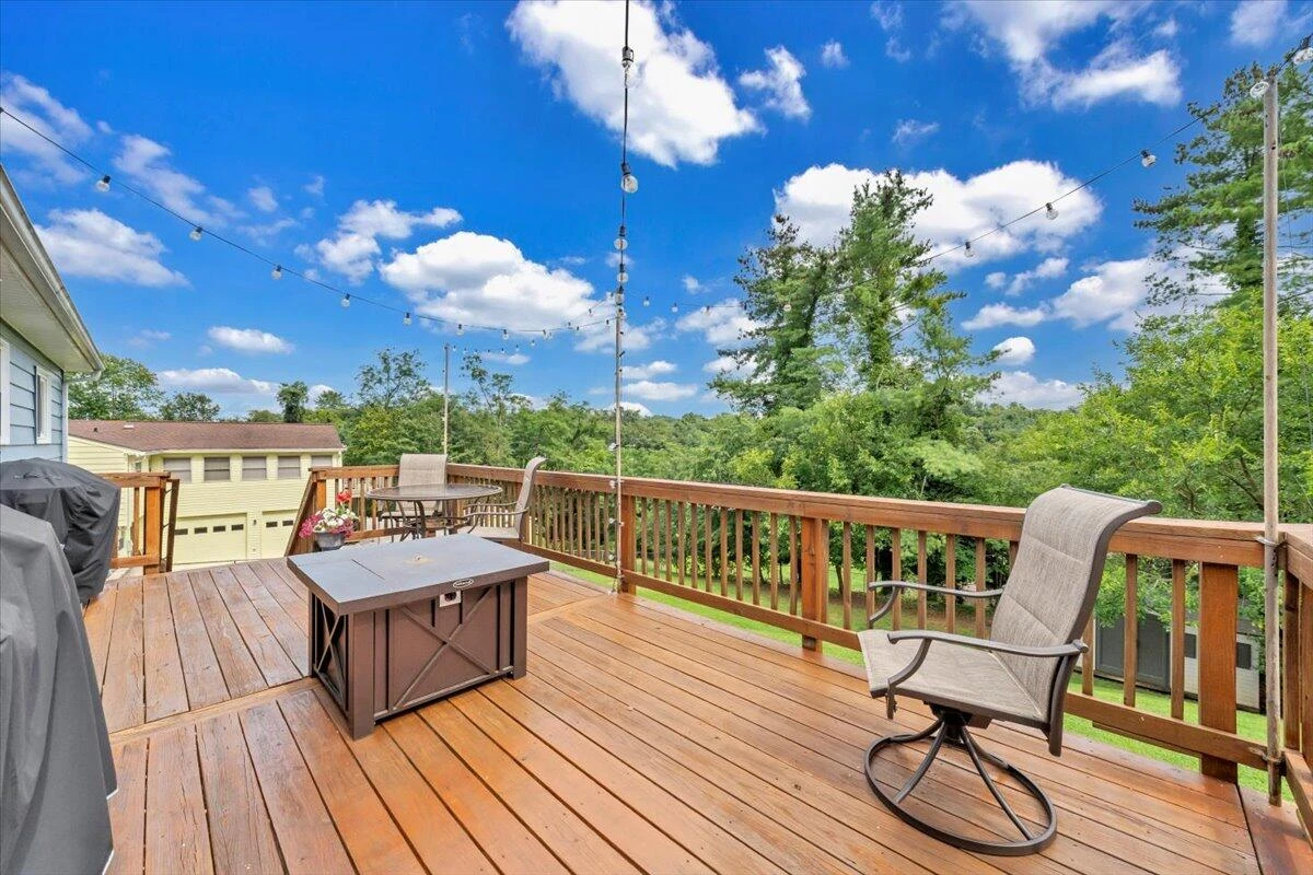4216 Whitehall CIR - Photo 43