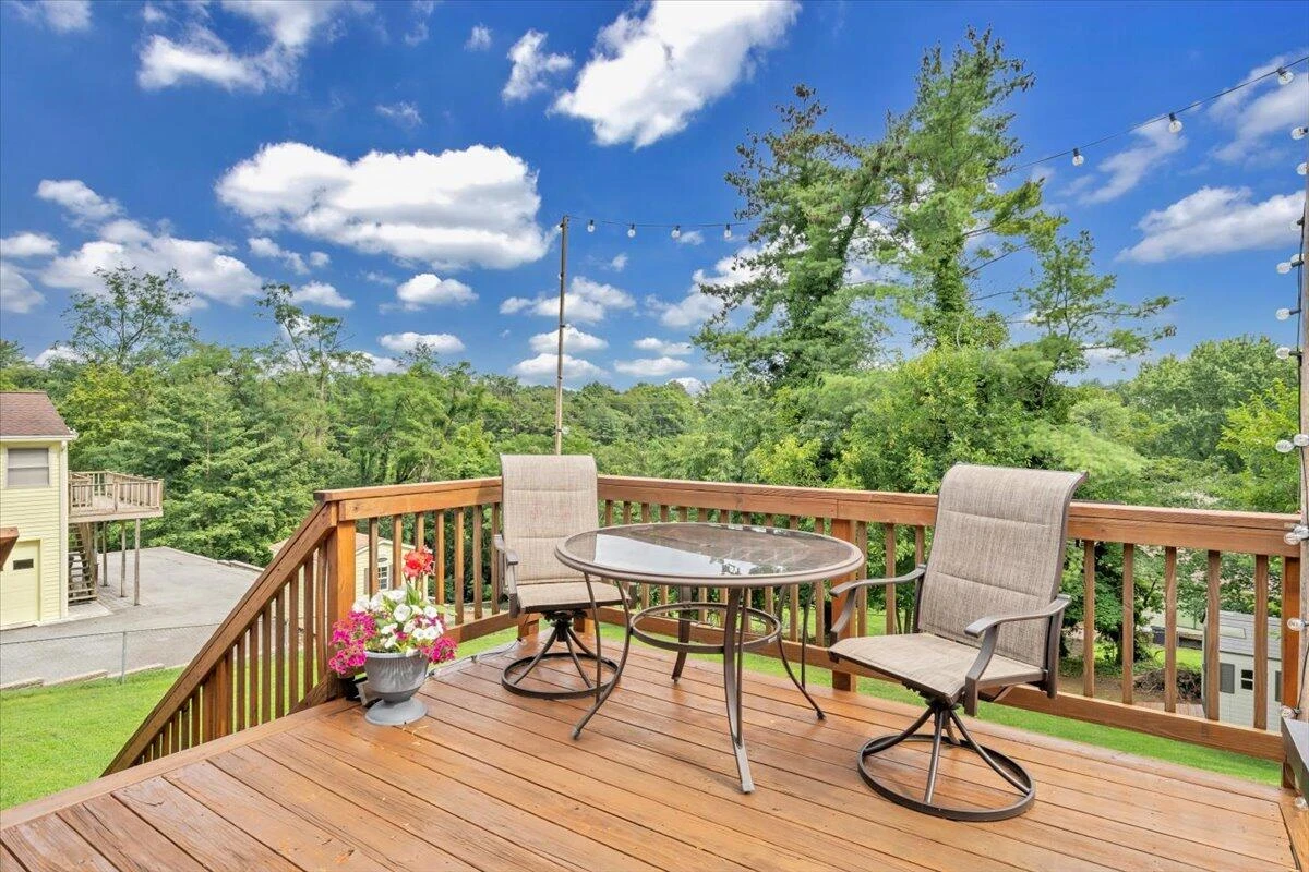 4216 Whitehall CIR - Photo 44