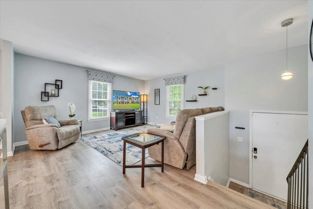 4216 Whitehall CIR - Photo 5