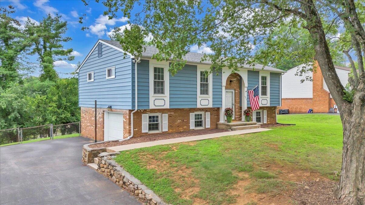 4216 Whitehall CIR - Photo 54