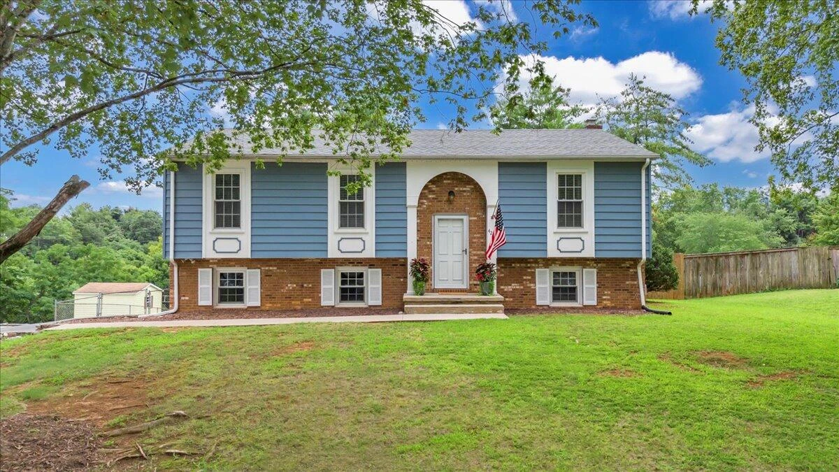 4216 Whitehall CIR - Photo 74