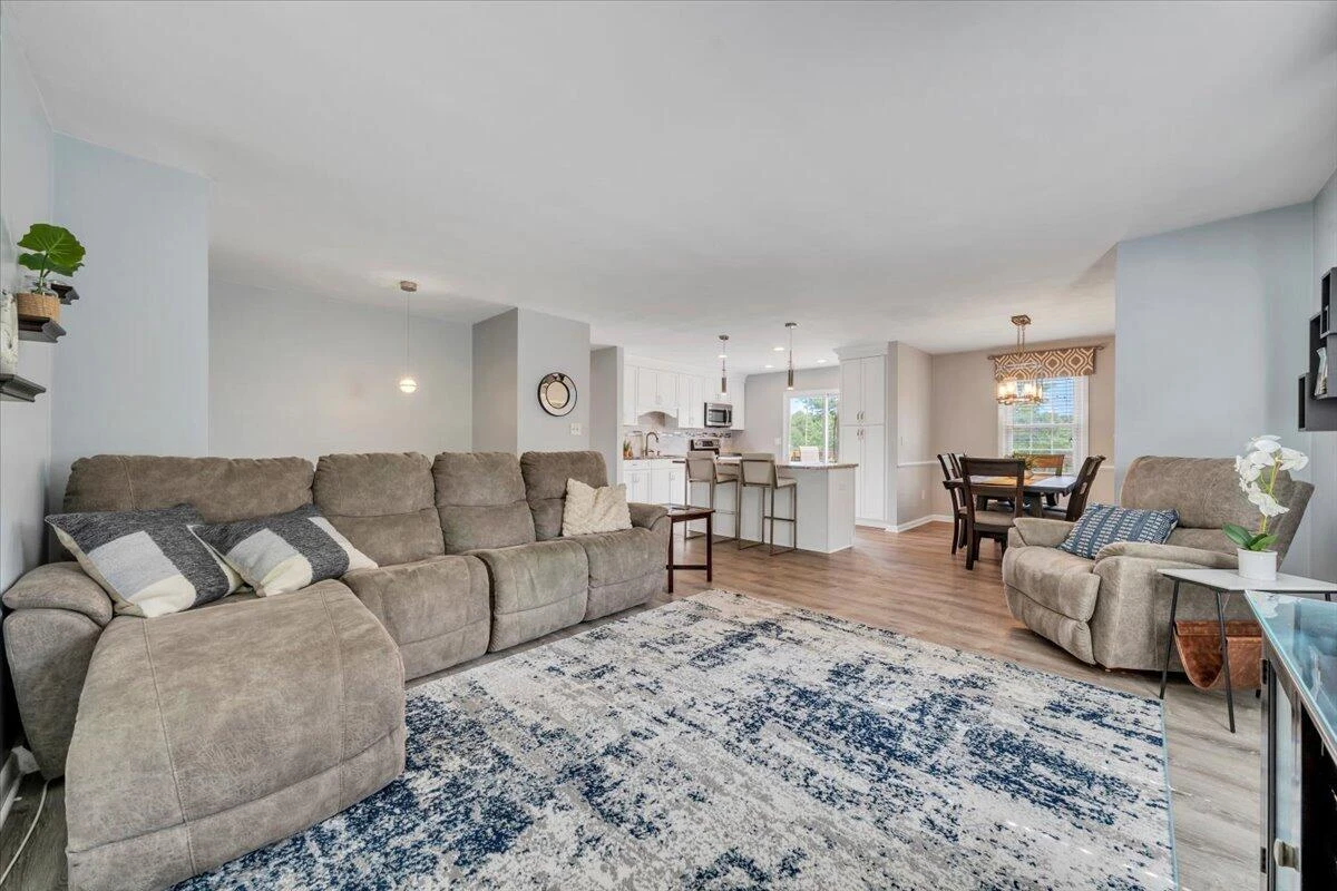 4216 Whitehall CIR - Photo 9