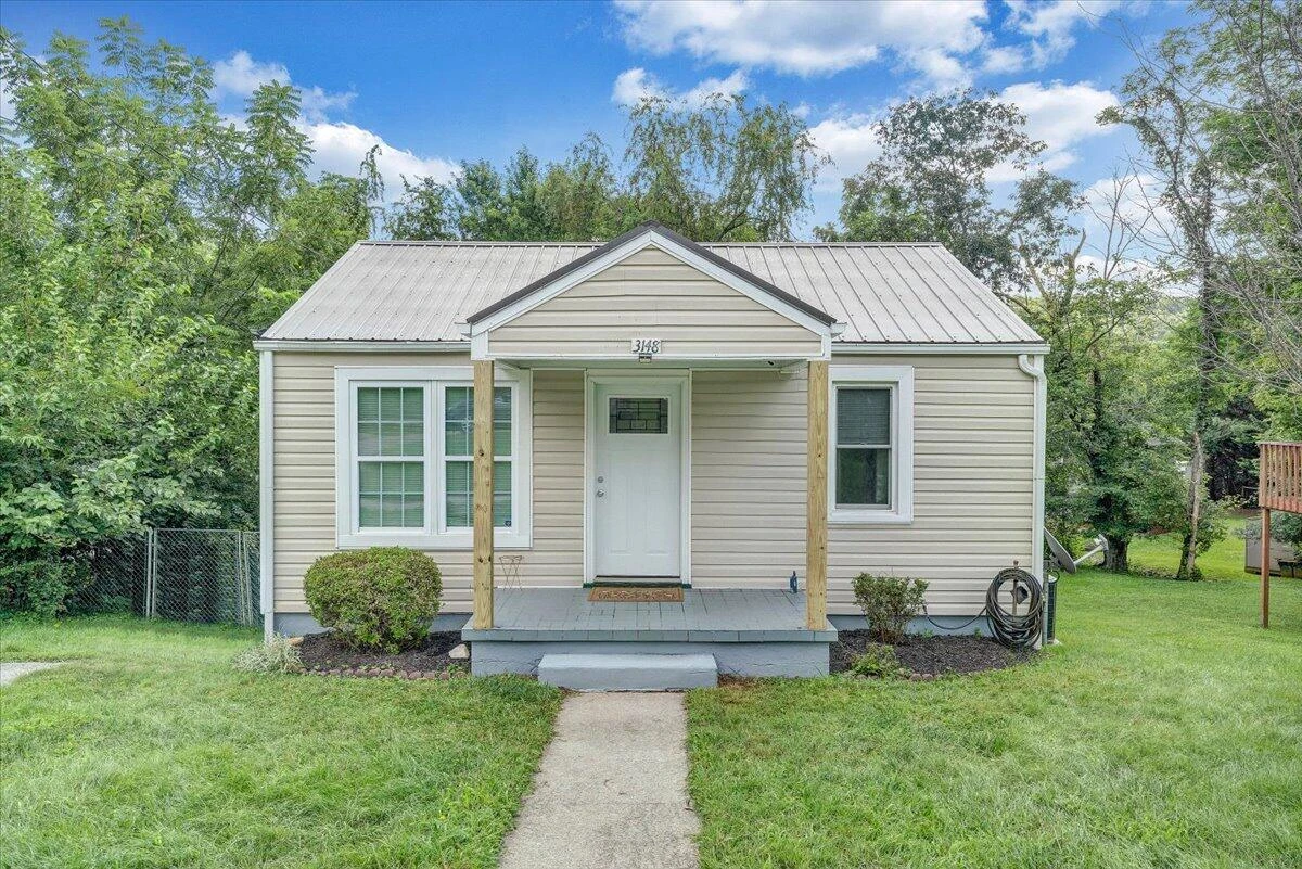 3148 Garden City BLVD SE