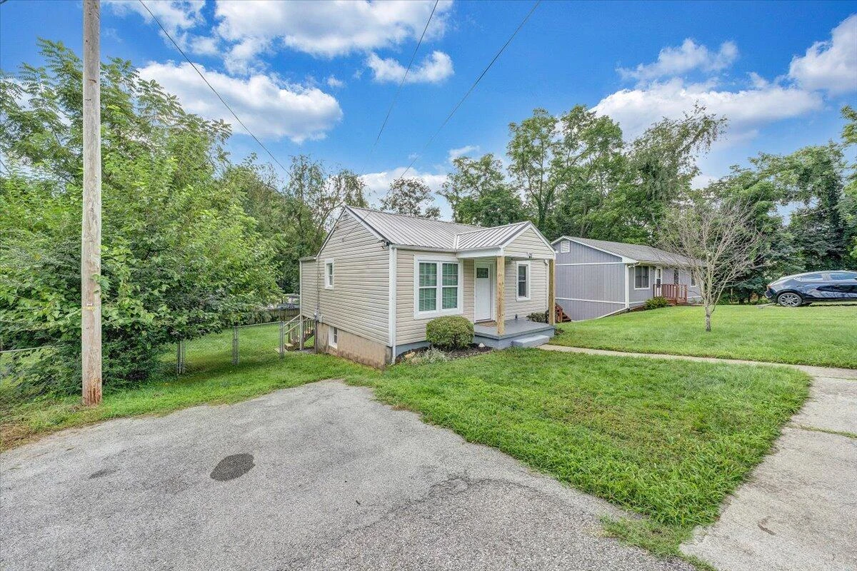 3148 Garden City BLVD SE - Photo 22