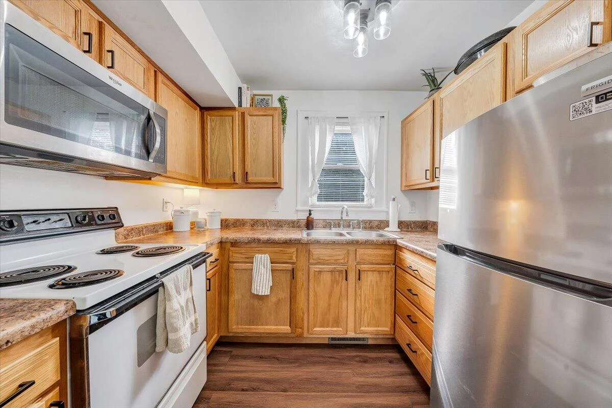 3148 Garden City BLVD SE - Photo 8