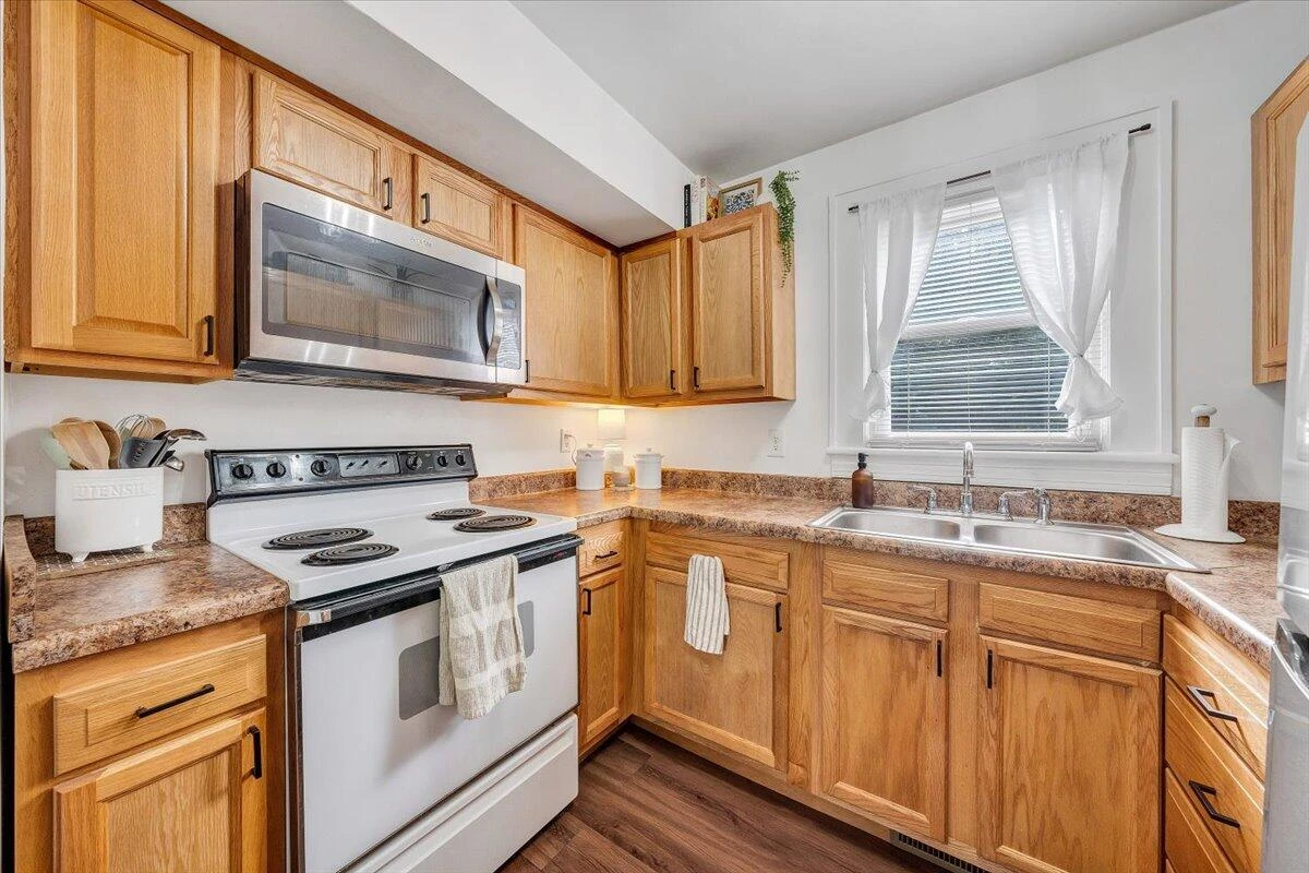 3148 Garden City BLVD SE - Photo 9