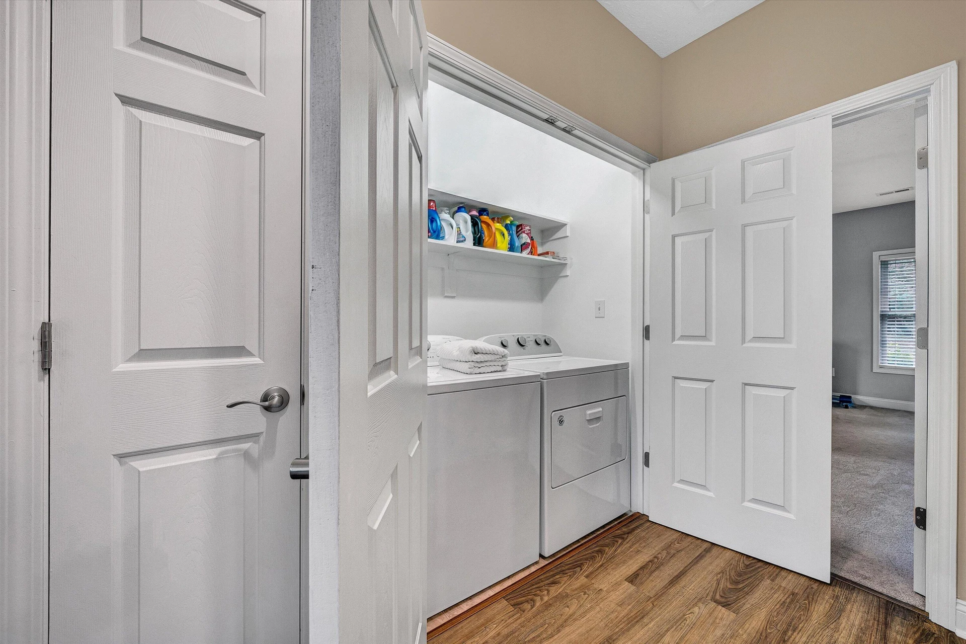 708 Bradford CIR - Photo 14