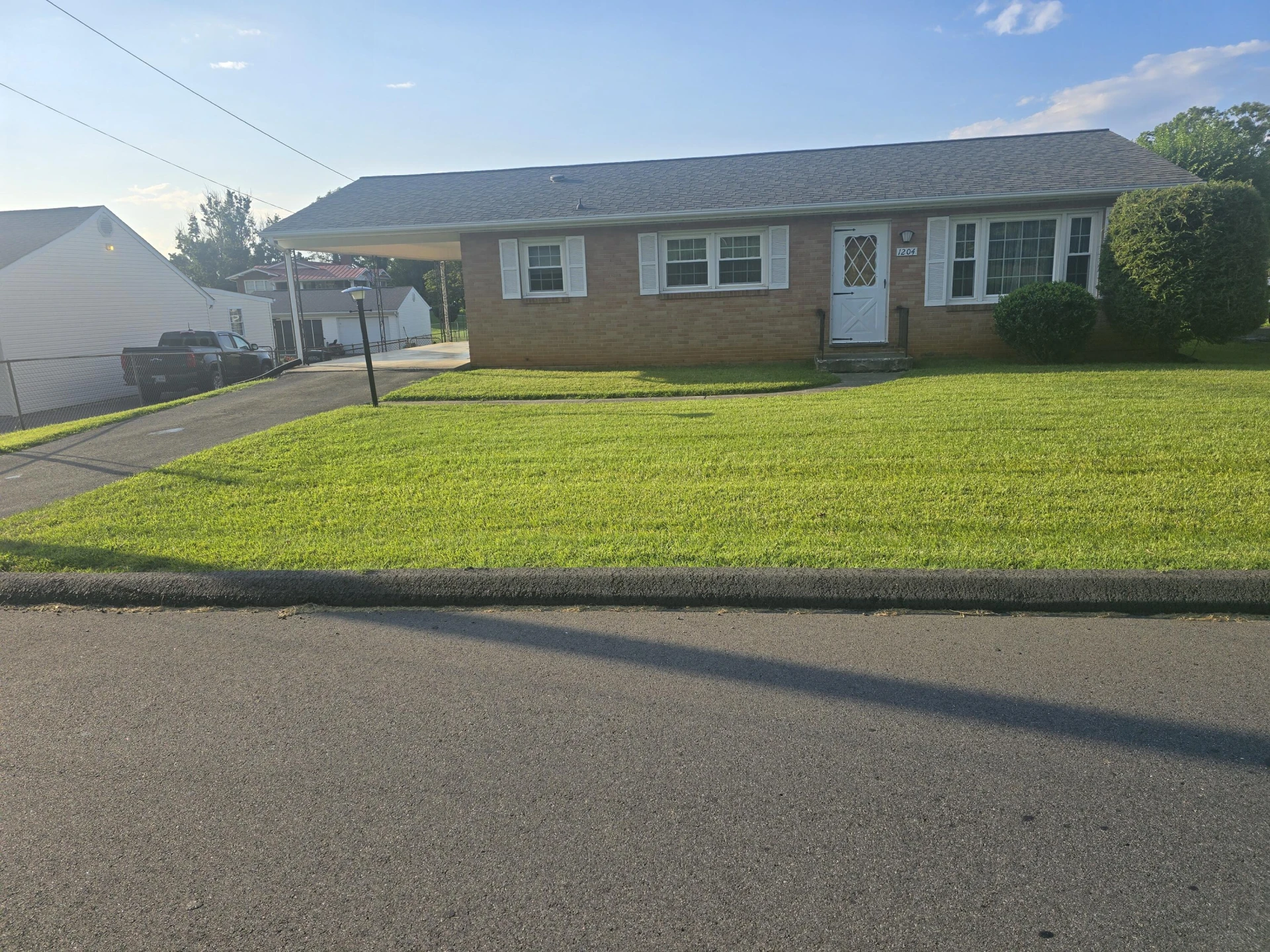 1204 Mountain View RD - Photo 2