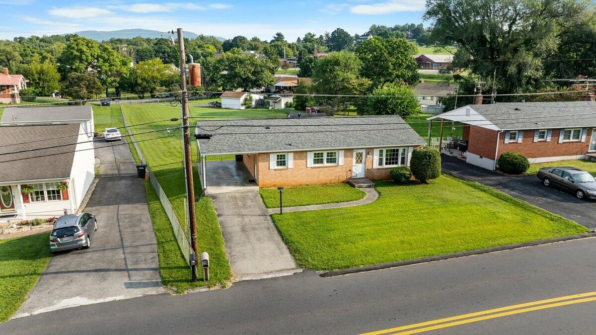 1204 Mountain View RD - Photo 3