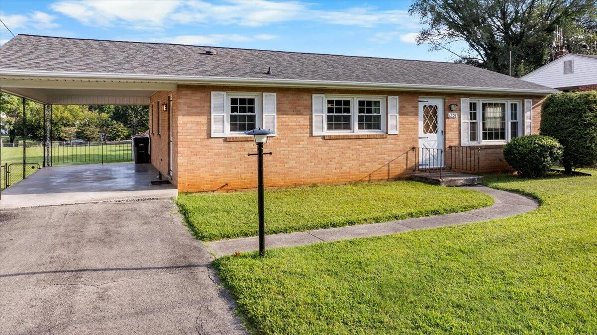 1204 Mountain View RD - Photo 4