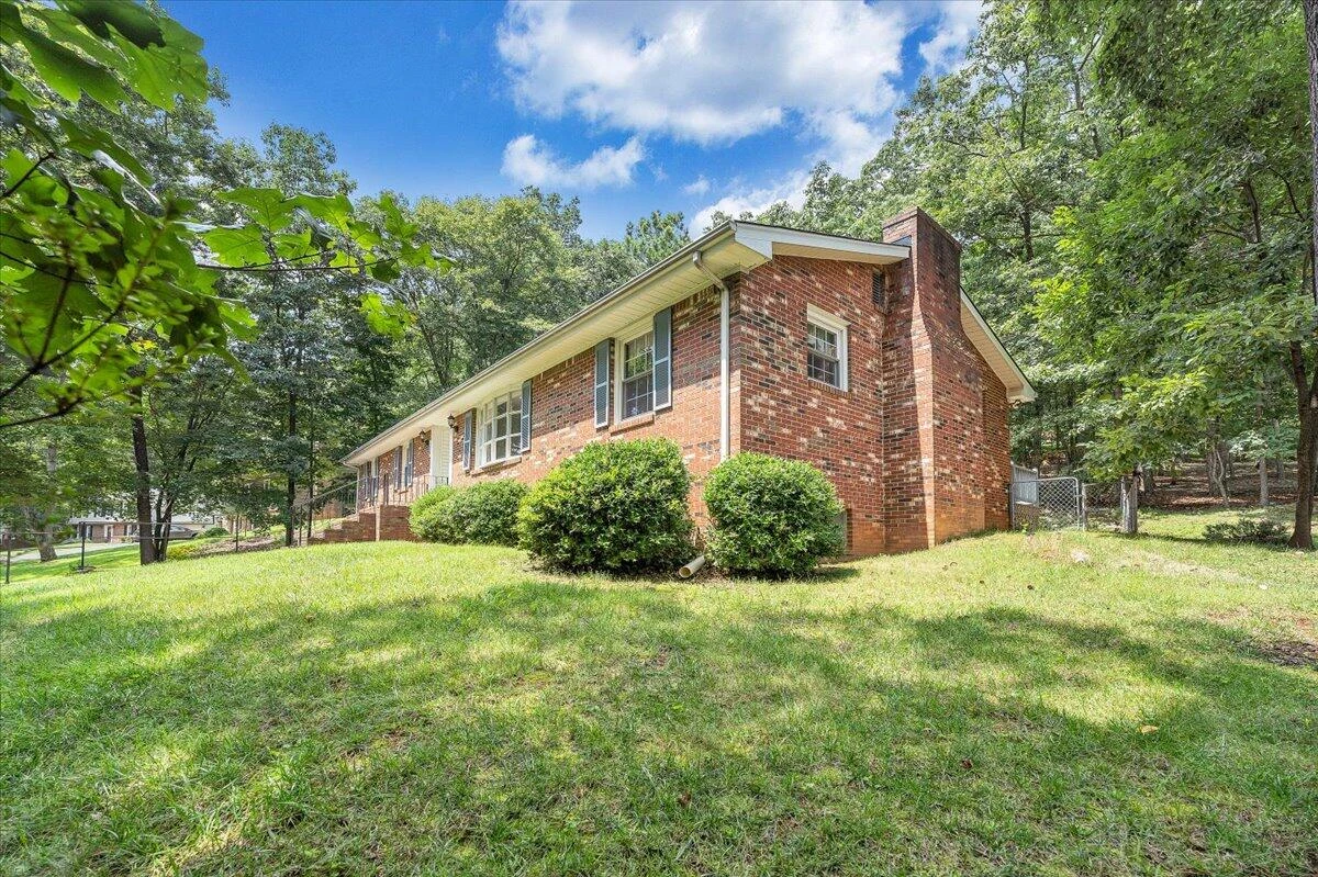 2826 Greggin DR - Photo 16