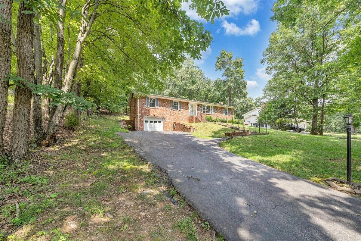 2826 Greggin DR - Photo 19