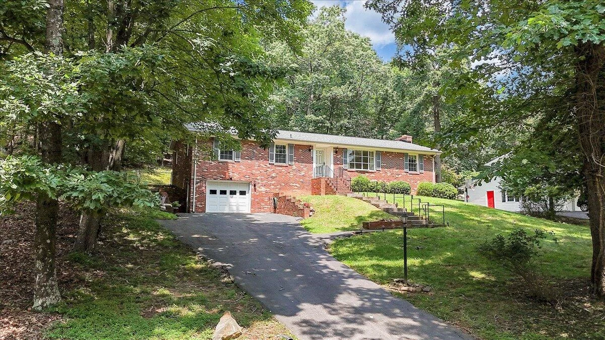 2826 Greggin DR - Photo 22