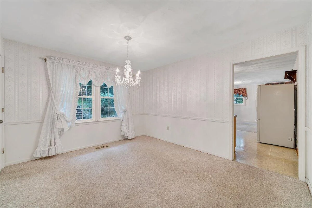 2826 Greggin DR - Photo 23