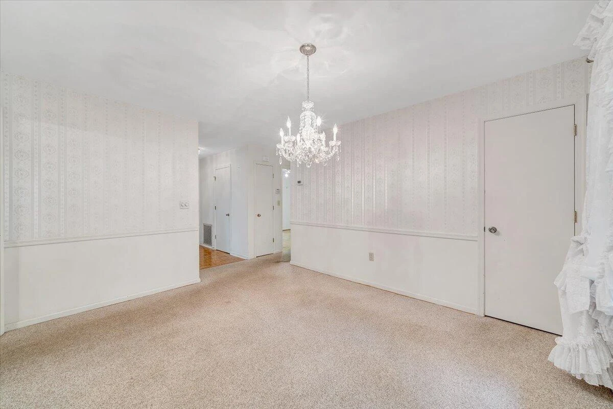 2826 Greggin DR - Photo 29