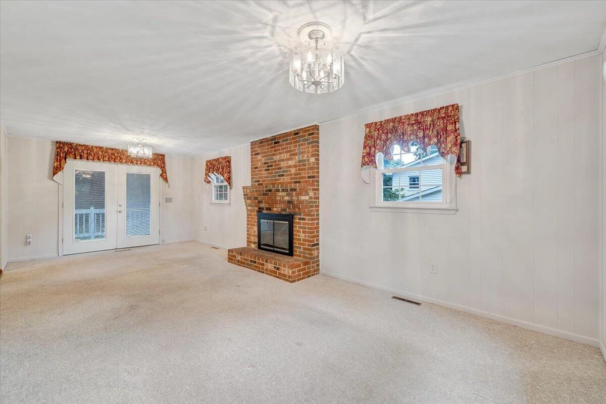 2826 Greggin DR - Photo 39