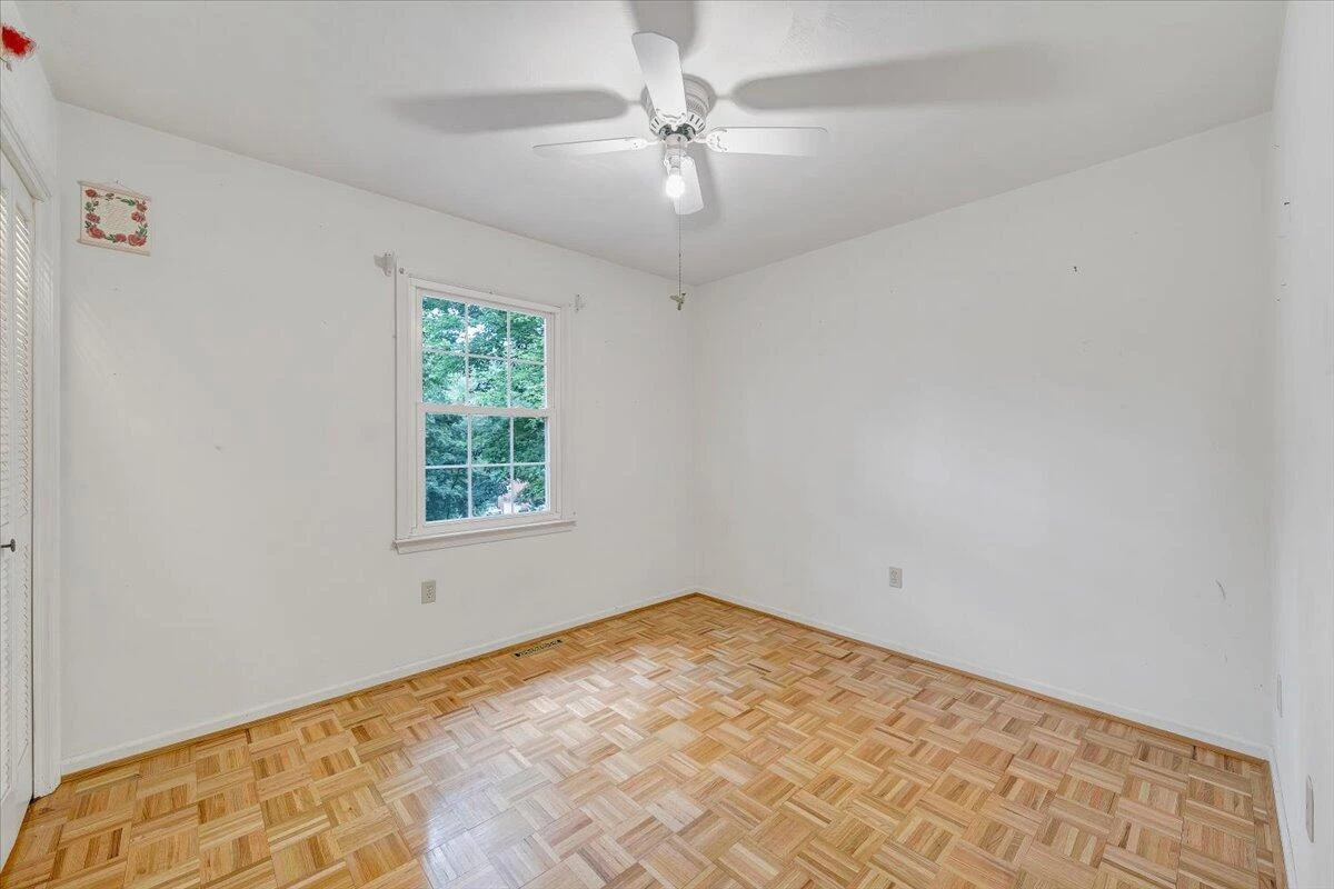 2826 Greggin DR - Photo 5