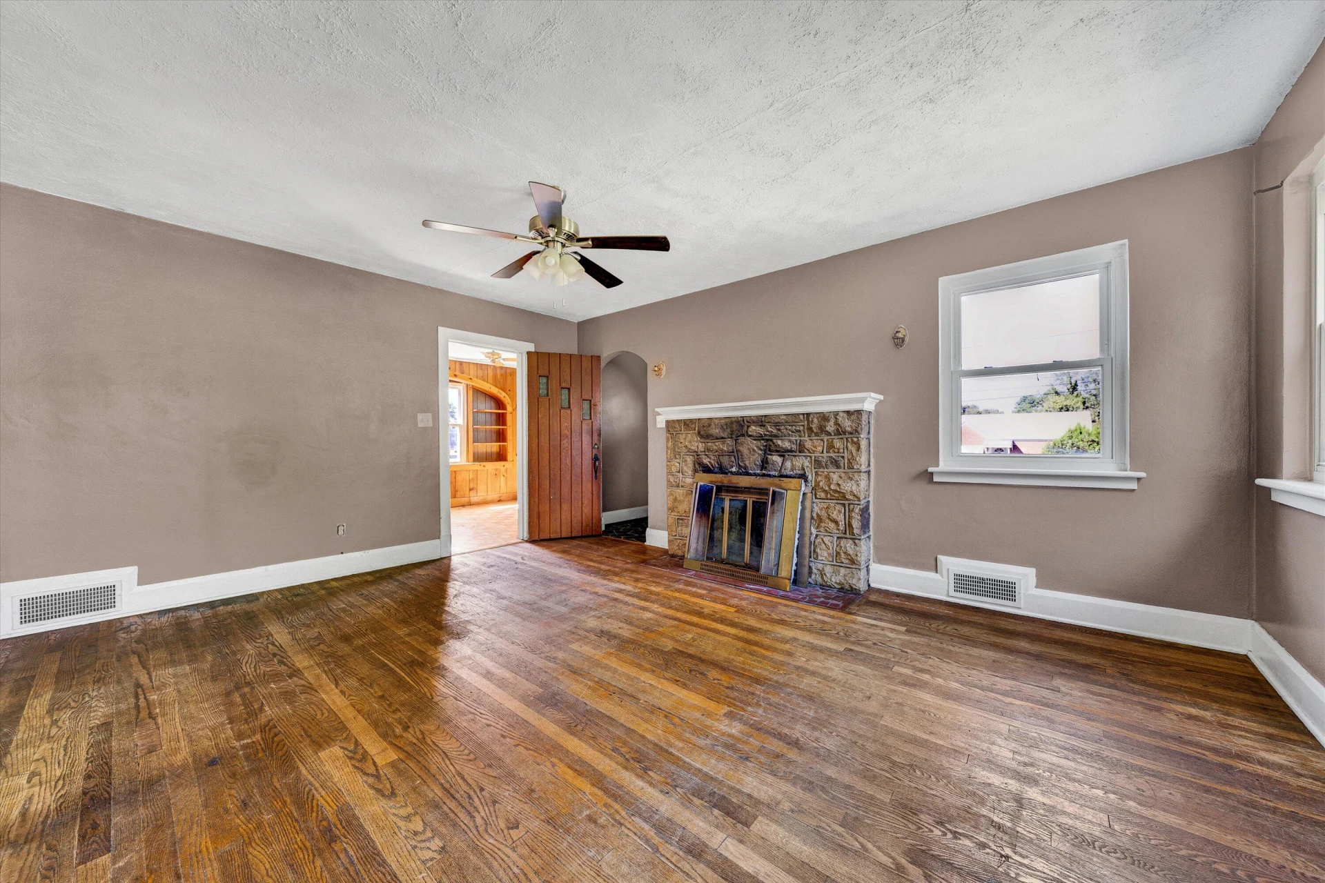 2807 Mansfield ST NE - Photo 6