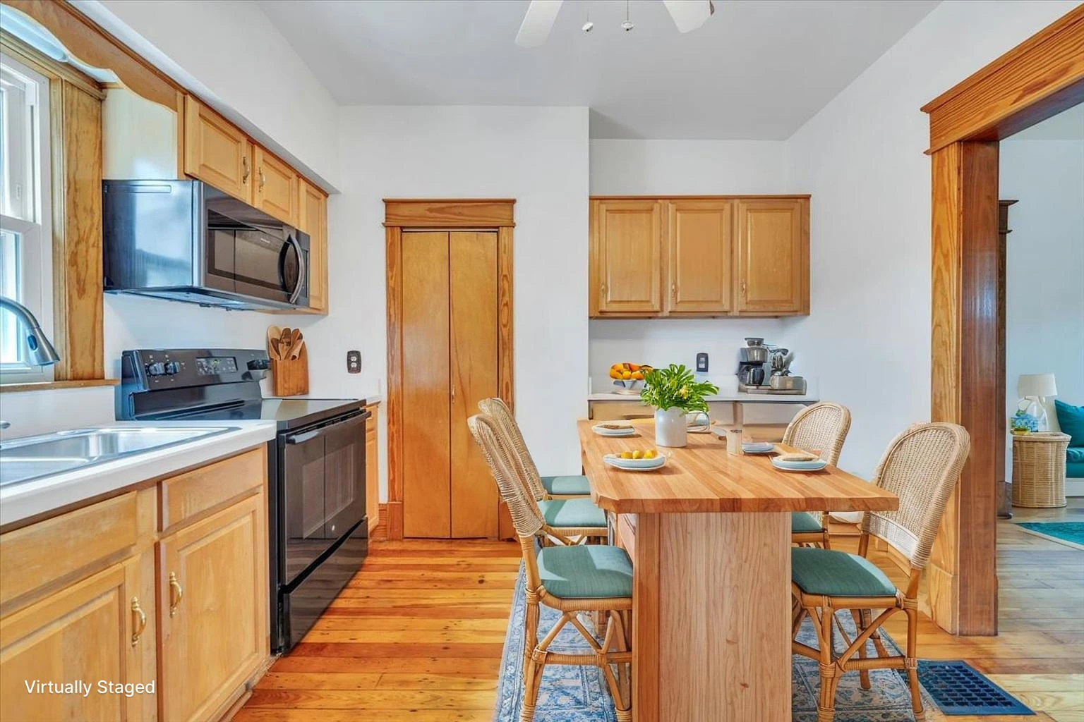 1127 Montrose AVE SE - Photo 24