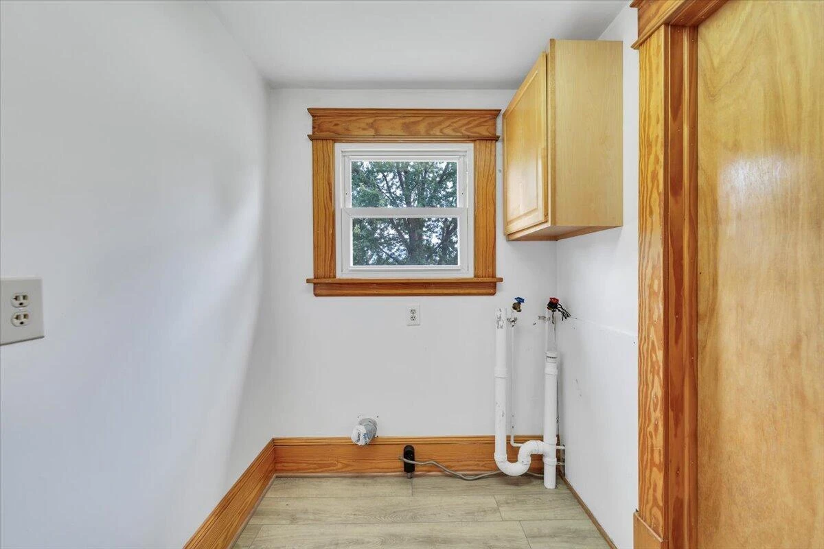 1127 Montrose AVE SE - Photo 25
