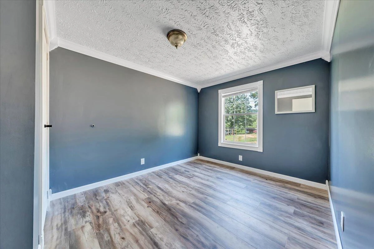 6638 Stewartsville RD - Photo 12
