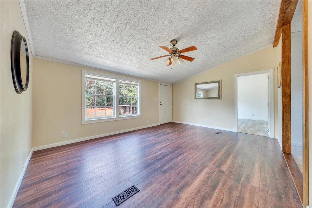 6638 Stewartsville RD - Photo 3