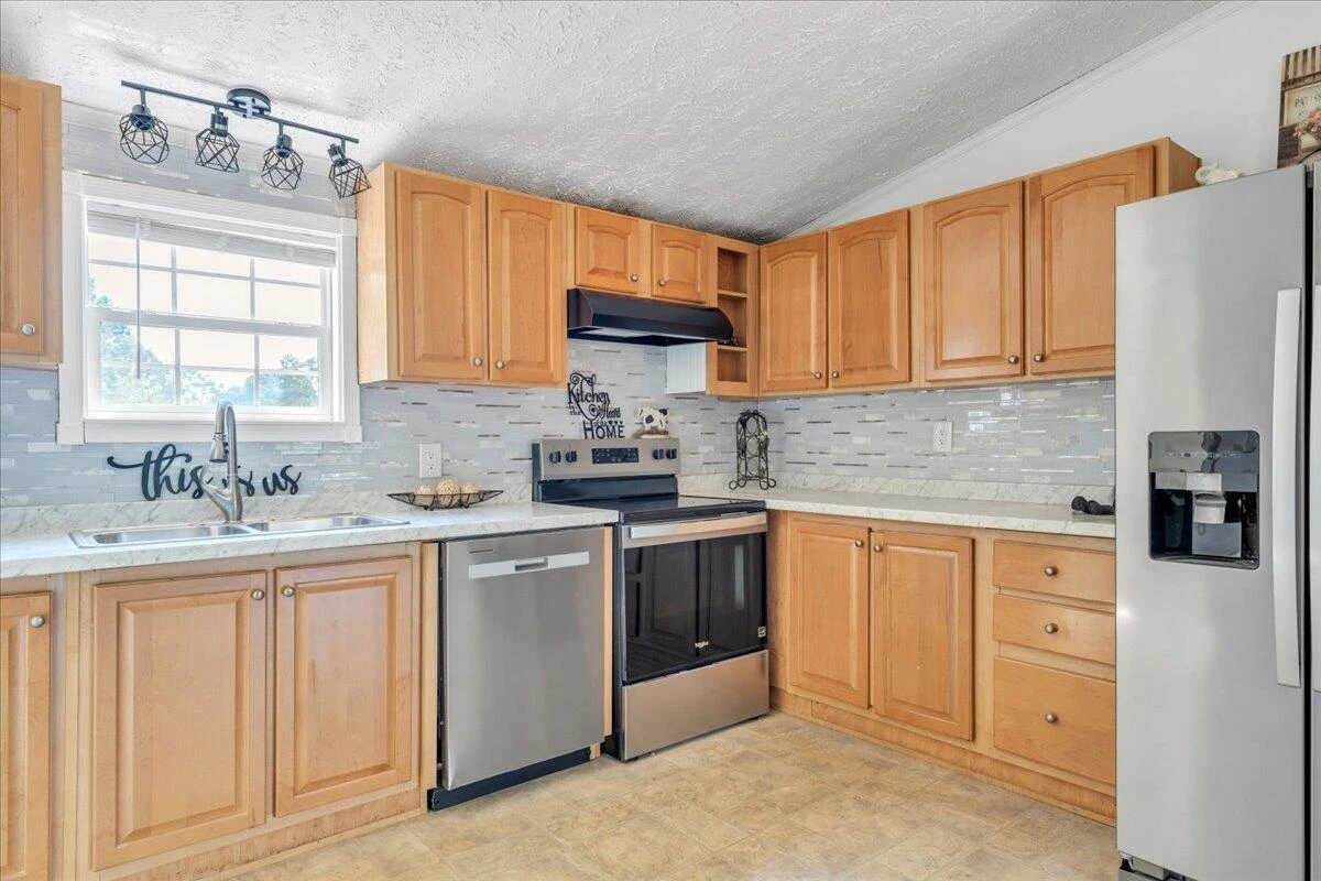 6638 Stewartsville RD - Photo 6