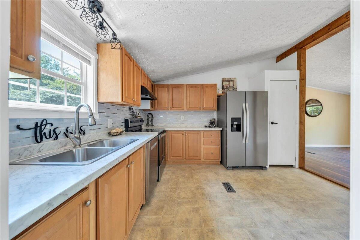 6638 Stewartsville RD - Photo 8