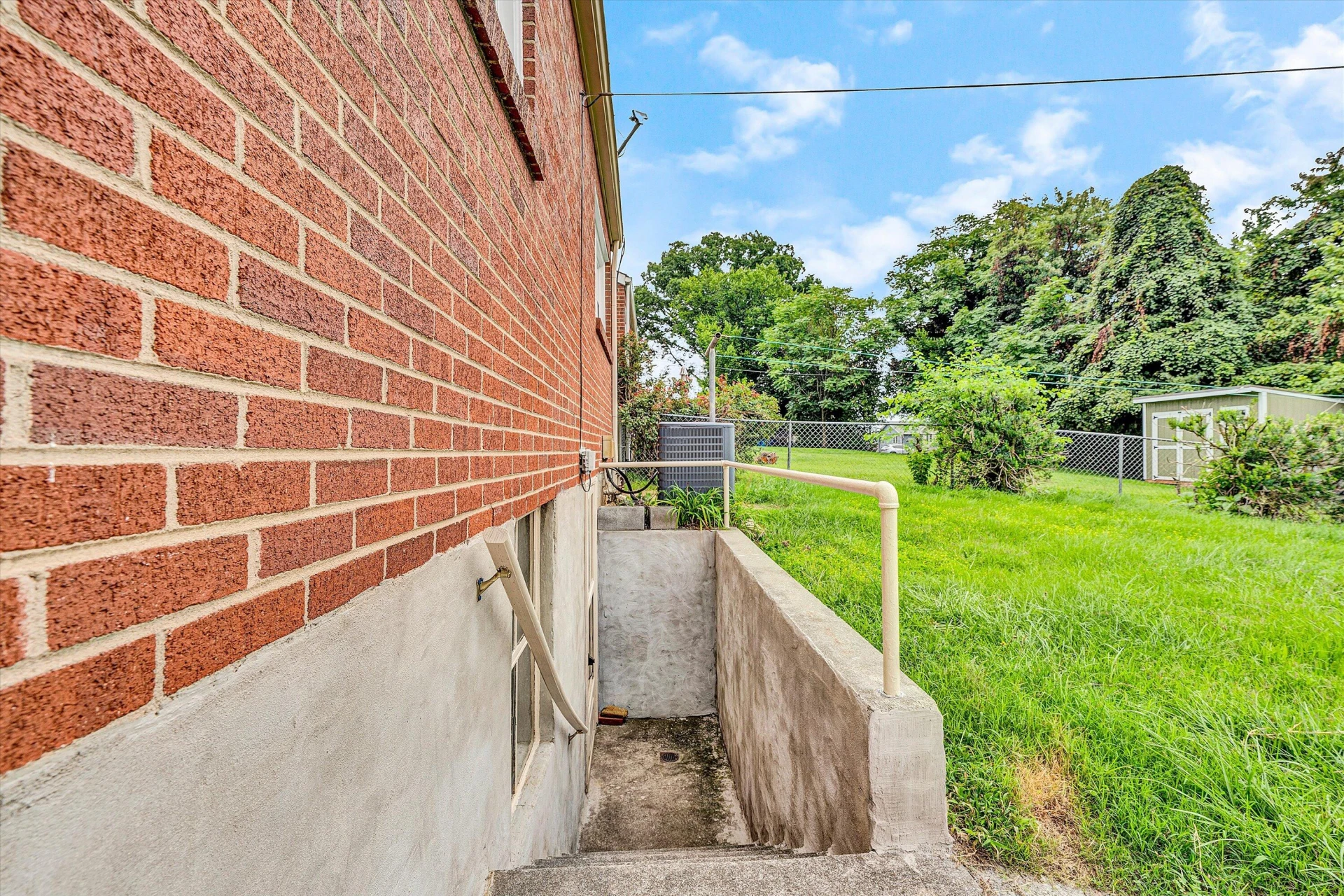 1518 Lexington AVE SW - Photo 29