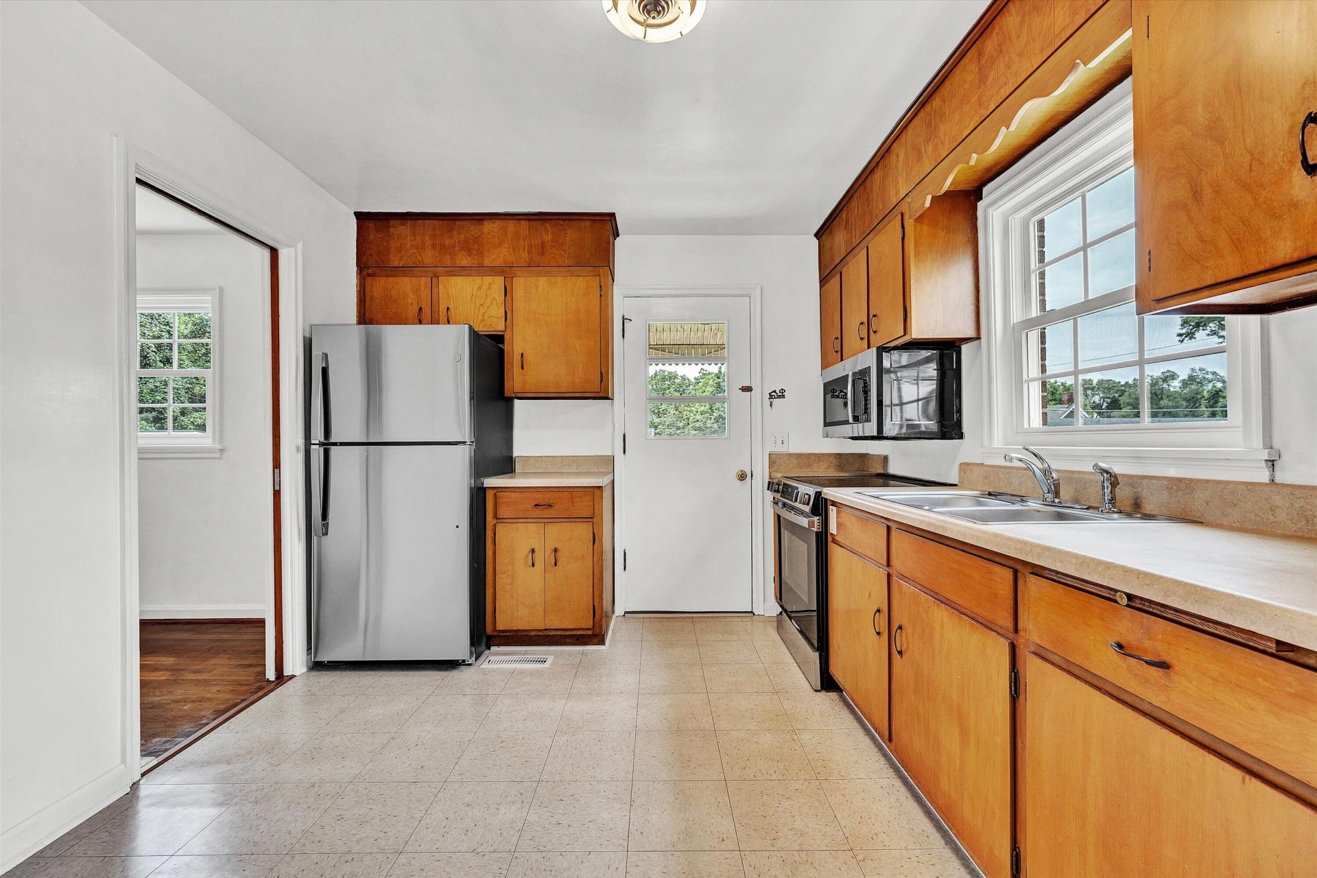 1518 Lexington AVE SW - Photo 11