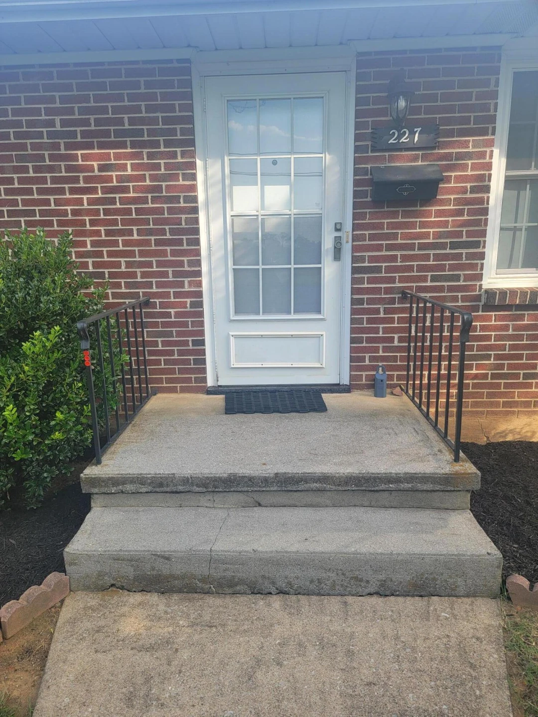 227 W Carrollton AVE - Photo 3