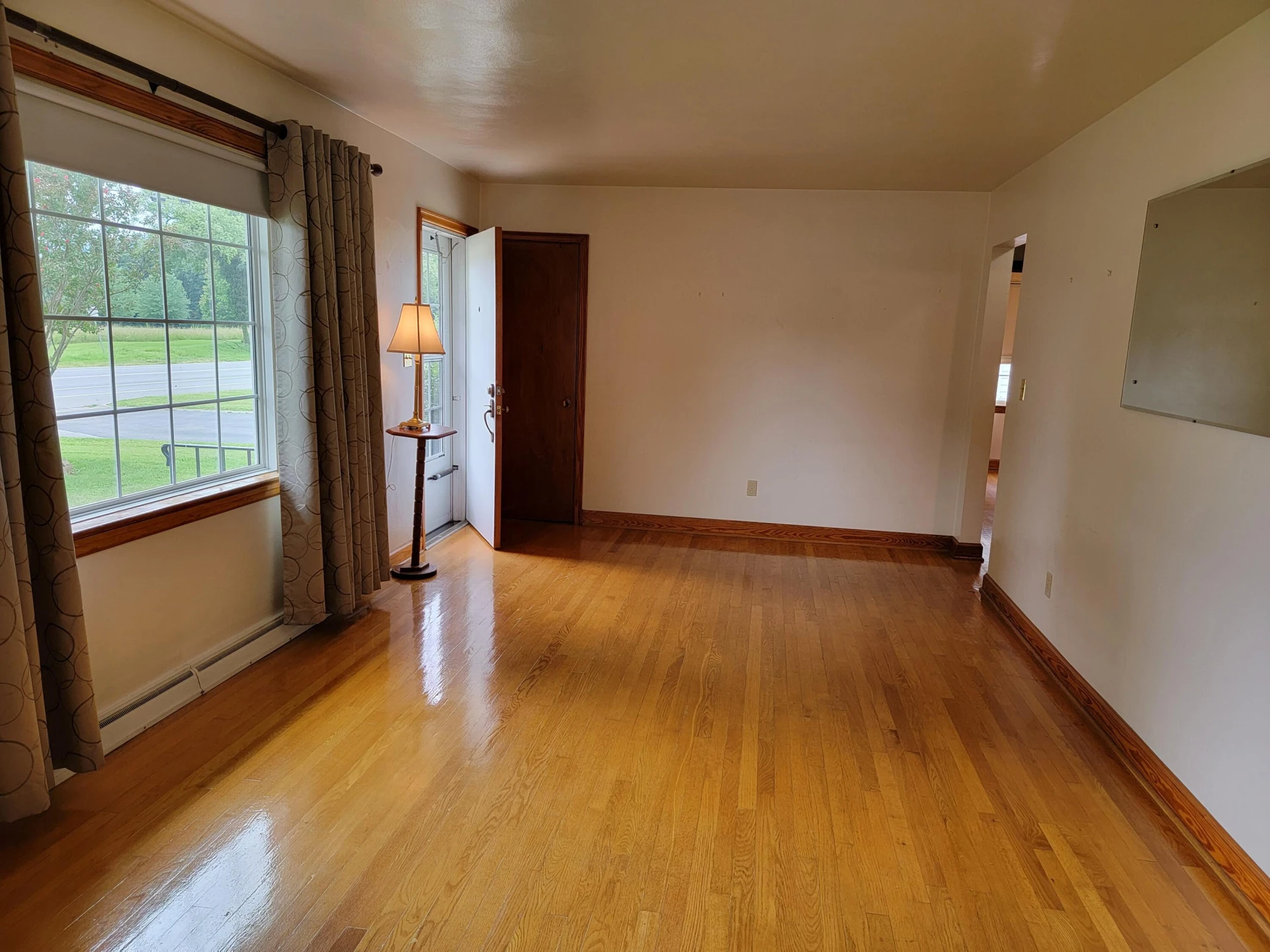 227 W Carrollton AVE - Photo 4