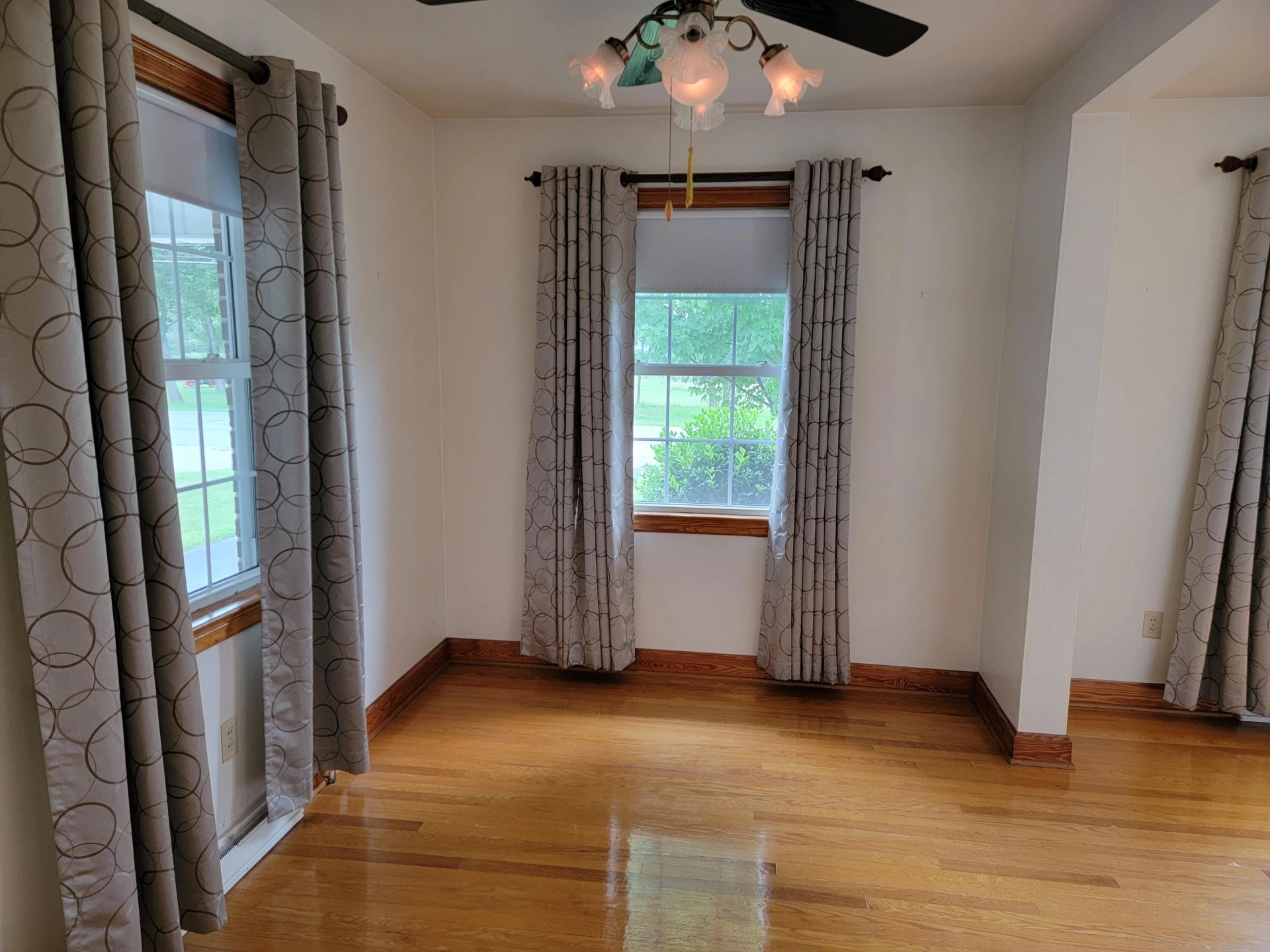 227 W Carrollton AVE - Photo 6