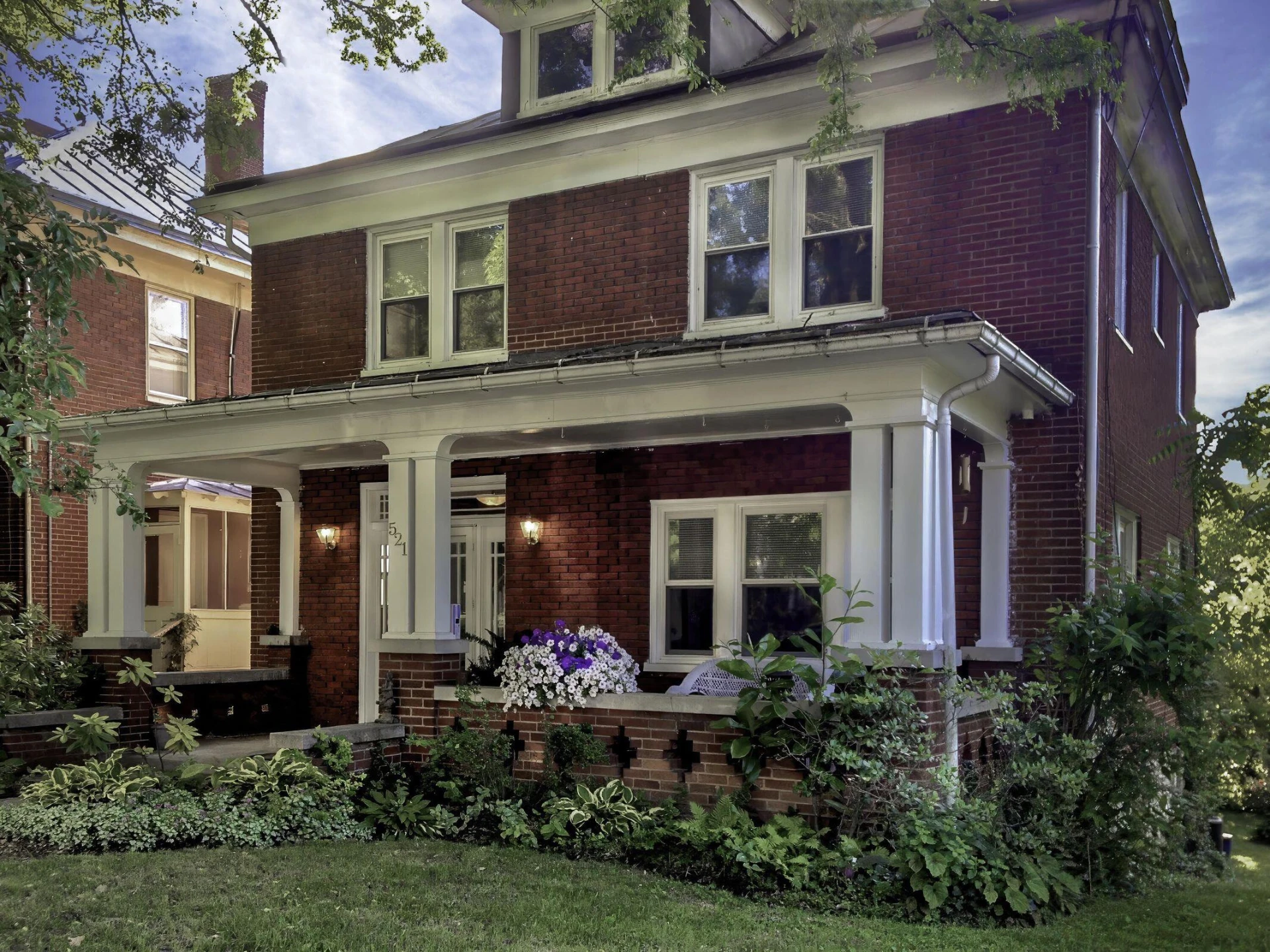 521 S Main ST