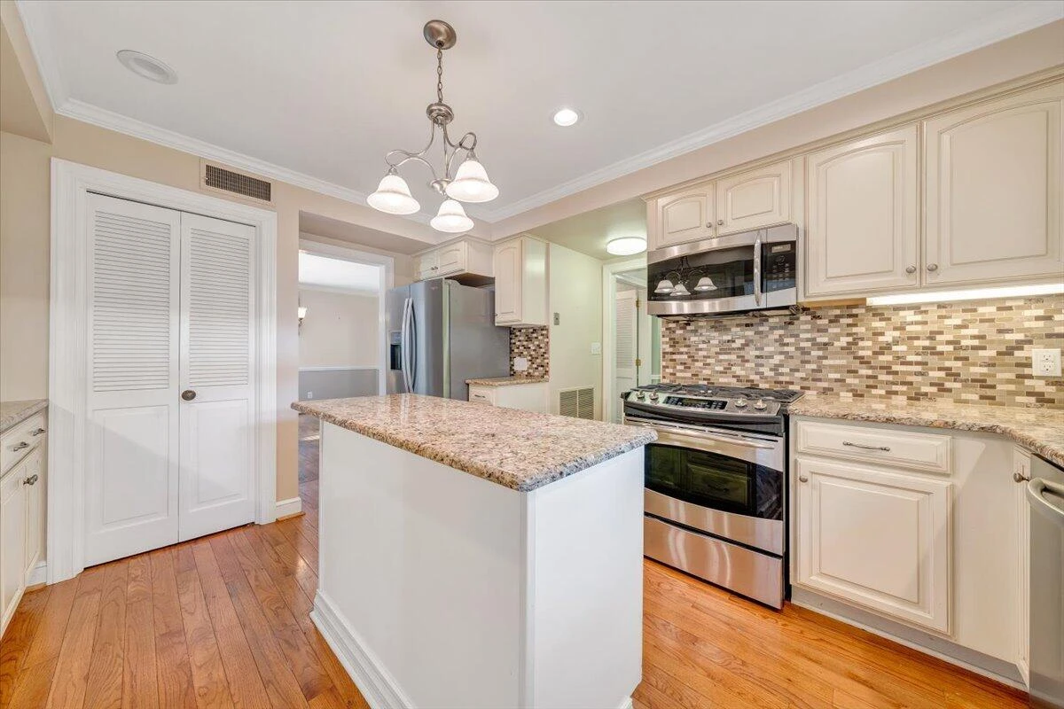 3725 Dogwood LN SW - Photo 11
