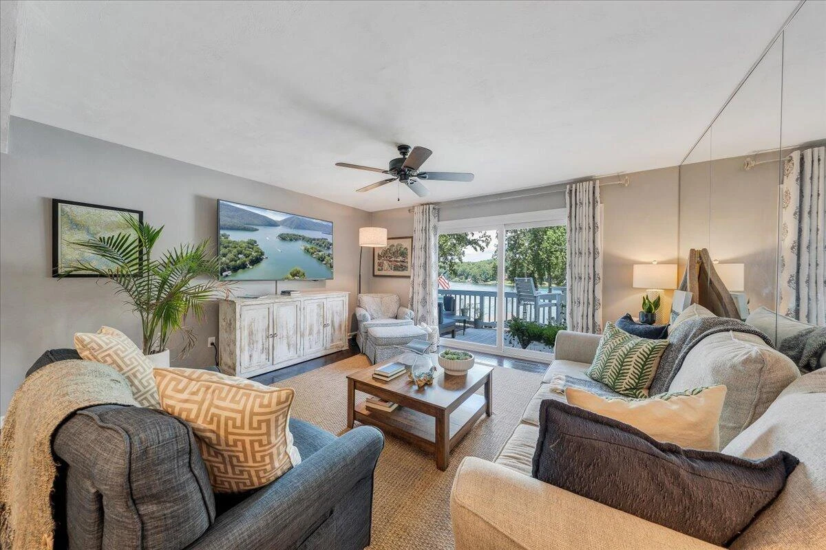 261 SHORE DR - Photo 13