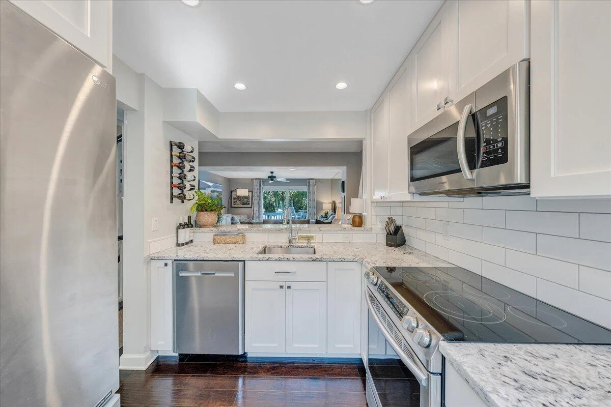 261 SHORE DR - Photo 23