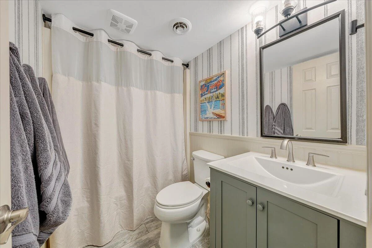 261 SHORE DR - Photo 35