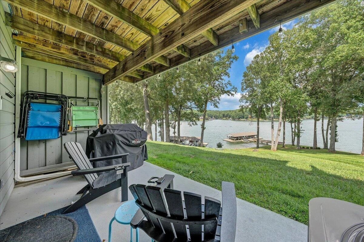 261 SHORE DR - Photo 37