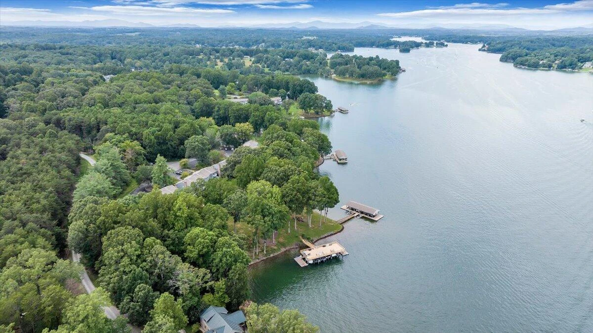 261 SHORE DR - Photo 47