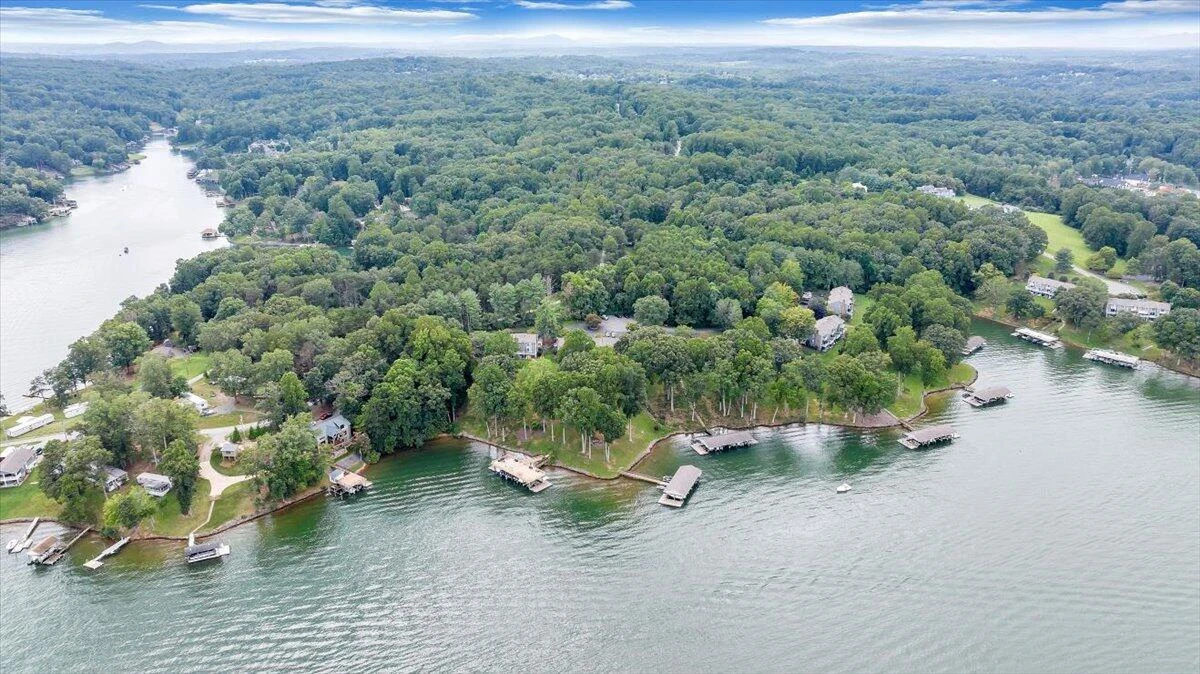261 SHORE DR - Photo 49